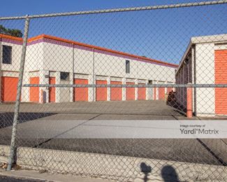 Photo 4 of Public Storage - 2100 North Loop West, Houston, TX