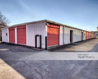 Photo 2 of West 18th Street Storage - 2100 West 18th Street, Houston, TX