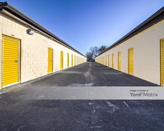 Photo 5 of Bellaire-Hillcroft Self Storage - 6117 Edgemoor Drive, Houston, TX