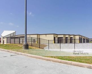 Photo 4 of Town Creek Self Storage - 22852 Highway 105, Montgomery, TX