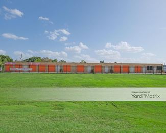 Photo 3 of HP Storage - 6400 Windfern Road, Houston, TX