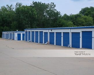 Photo 2 of Storage Rentals of America - 5499 NE 14th Street, Des Moines, IA