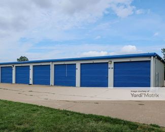 Photo 4 of Storage Rentals of America - 5499 NE 14th Street, Des Moines, IA