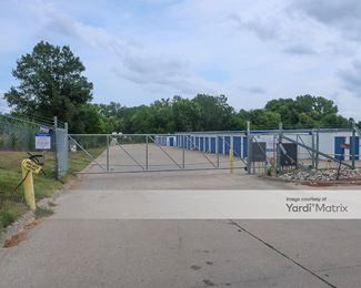Photo 6 of Storage Rentals of America - 5499 NE 14th Street, Des Moines, IA