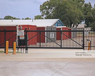 Photo 3 of StorageMart - 1750 East Army Post Road, Des Moines, IA