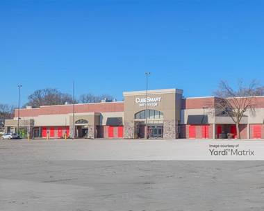 Storage Units for Rent available at 3400 East 33rd, Des Moines, IA 50317