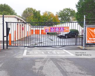 Photo 2 of Public Storage - 7233 South Blvd, Charlotte, NC