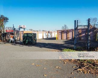 Photo 4 of Mini Storage Center - 700-A Westinghouse Blvd, Charlotte, NC