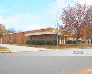 Photo 3 of Outbox Self Storage - 4815 Silabert Avenue, Charlotte, NC