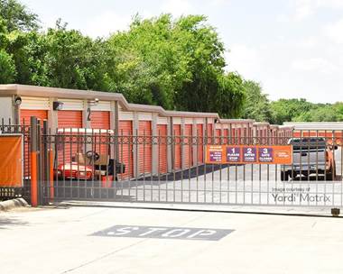 Storage Units for Rent available at 2550 Thousand Oaks Drive, San Antonio, TX 78232