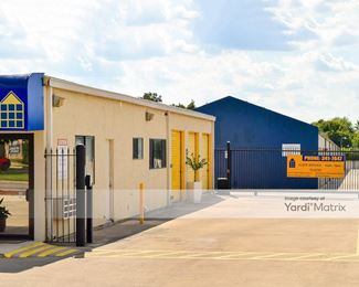 Photo 2 of Maximum Mini Storage - 3835 West Avenue, San Antonio, TX