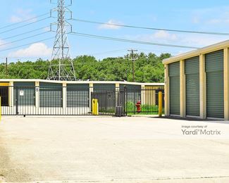 Photo 2 of StorageMart - 1575 Thousand Oaks Drive, San Antonio, TX
