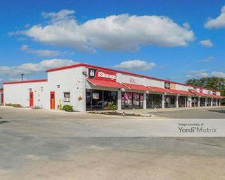 Photo 1 of iStorage - 3007 Rigsby Avenue, San Antonio, TX