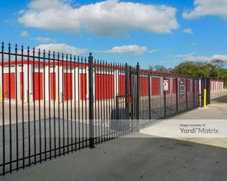 Photo 4 of iStorage - 3007 Rigsby Avenue, San Antonio, TX