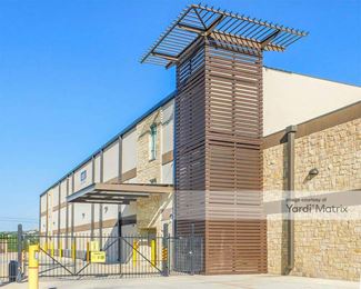 Photo 3 of Store Space Self Storage - 20523 Stone Oak Pkwy, San Antonio, TX