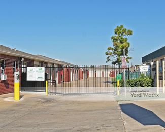Photo 4 of Devon Self Storage - 9840 Bissonnet Street, Houston, TX