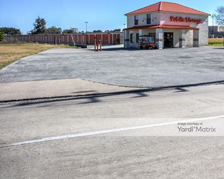 Photo 4 of Public Storage - 18110 Stuebner Airline Road, Spring, TX