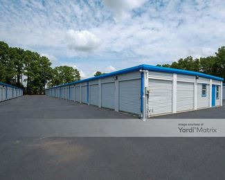 Photo 3 of Curio Storage - 14660 Spring Cypress Road, Cypress, TX