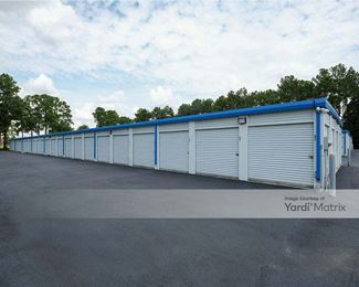 Photo 4 of Curio Storage - 14660 Spring Cypress Road, Cypress, TX