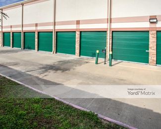Photo 4 of CubeSmart Self Storage - 102 Benton Road, Rosenberg, TX