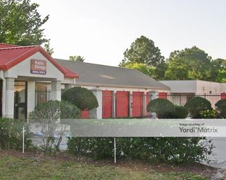 Photo 2 of Public Storage - 1010 West Lumsden Road, Brandon, FL