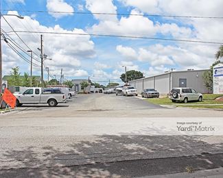 Photo 4 of Belleair Storage - 1115 Ponce De Leon Blvd, Belleair, FL