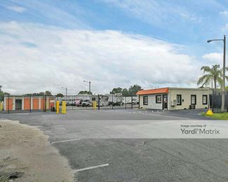 Photo 3 of iStorage - 100 Lake Davenport Blvd, Davenport, FL