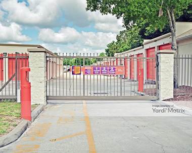 Storage Units for Rent available at 1400 Alafaya Trail, Oviedo, FL 32765