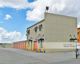 Photo 1 of iStorage - 1404 East Vine Street, Kissimmee, FL