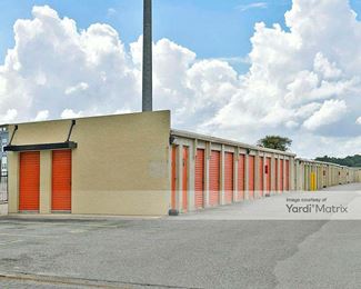 Photo 2 of iStorage - 1404 East Vine Street, Kissimmee, FL