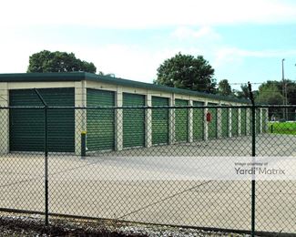 Photo 3 of Out O’ Space Storage - 1605 East Alfred Street, Tavares, FL