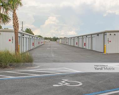 Storage Units for Rent available at 7627 Narcoossee Road, Orlando, FL 32822