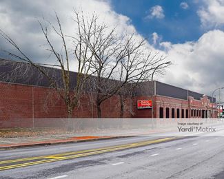 Photo 4 of Public Storage - 2050 Green Bay Road, Evanston, IL