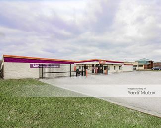 Photo 2 of Public Storage - 11644 South Kedzie Avenue, Merrionette Park, IL