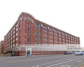Photo 2 of W F Halls Self Storage - 1919 West Pershing Road, Chicago, IL