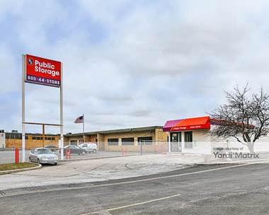 Storage Units for Rent available at 3902 River Road, Schiller Park, IL 60176