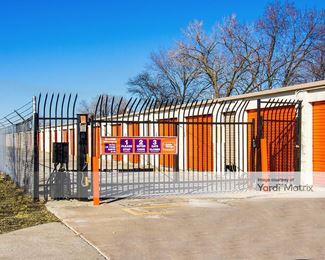 Photo 4 of Public Storage - 6990 West 79th Street, Burbank, IL