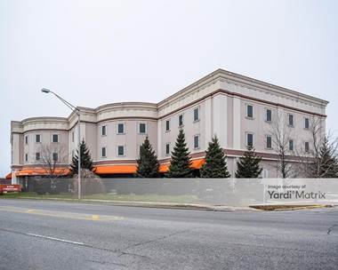 Storage Units for Rent available at 4600 Southwest Hwy, Oak Lawn, IL 60453