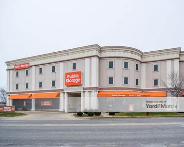 Storage Units for Rent available at 4600 Southwest Hwy, Oak Lawn, IL 60453
