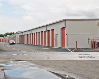 Photo 2 of Public Storage - 1650 West Oakland Park Blvd, Oakland Park, FL