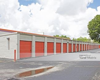 Photo 4 of Public Storage - 2001 SW 70th Avenue, Davie, FL
