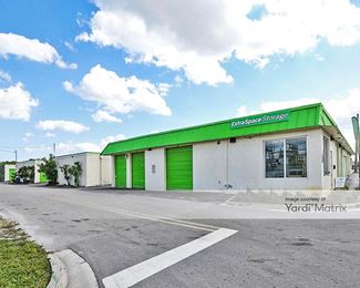 Photo 2 of Extra Space Storage - 3595 NE 5th Avenue, Oakland Park, FL
