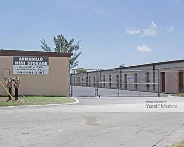 Storage Units for Rent available at 2701 Bryan Road, Hallandale Beach, FL 33009