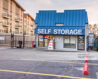 Photo 3 of Your Storage Place - 9333 Westheimer Road, Houston, TX