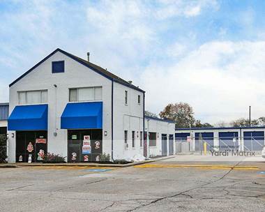 Storage Units for Rent available at 12220 Beechnut, Houston, TX 77072