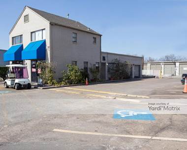 Storage Units for Rent available at 12220 Beechnut, Houston, TX 77072
