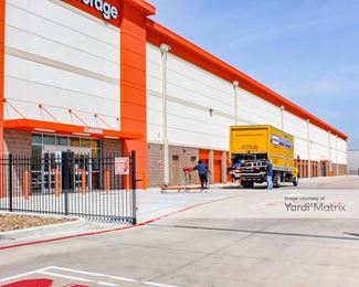 Photo 4 of Public Storage - 5200 Gulfton Street, Houston, TX