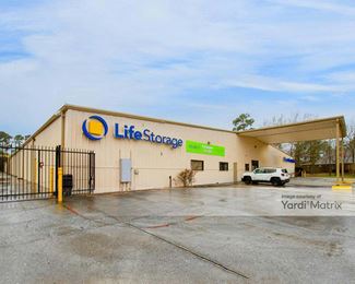 Photo 2 of Extra Space Storage - 15261 Highway 105 West, Montgomery, TX