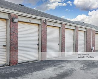 Photo 4 of Extra Space Storage - 10114 Katy Fwy, Houston, TX