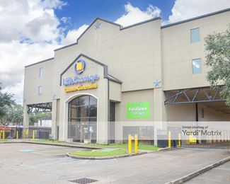 Photo 1 of Extra Space Storage - 5415 Bissonnet Street, Houston, TX